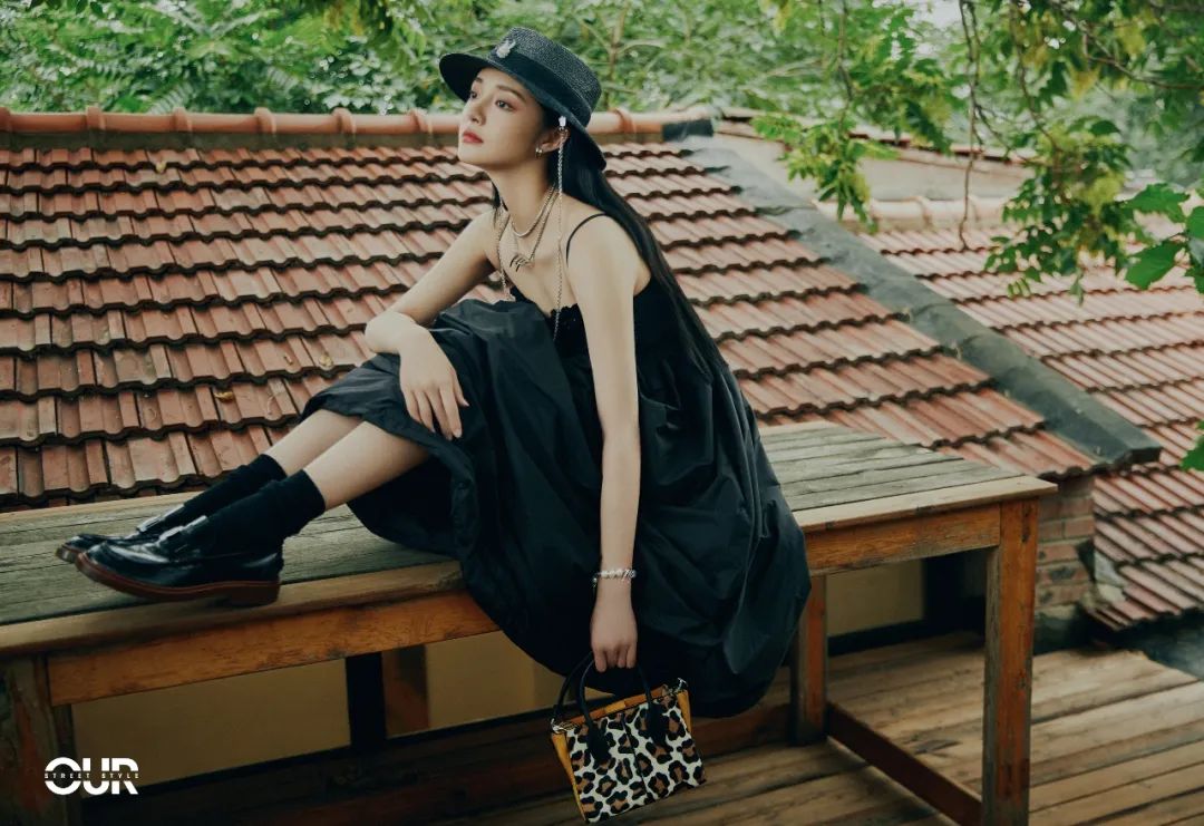 moncler羽绒服真的好吗,明星人手一件的羽绒服