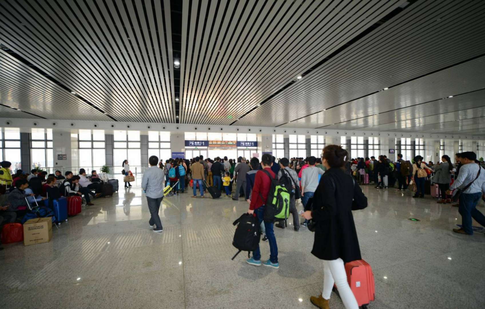 昆明南站新增班线 (昆明南站高铁站和昆明南站汽车站)