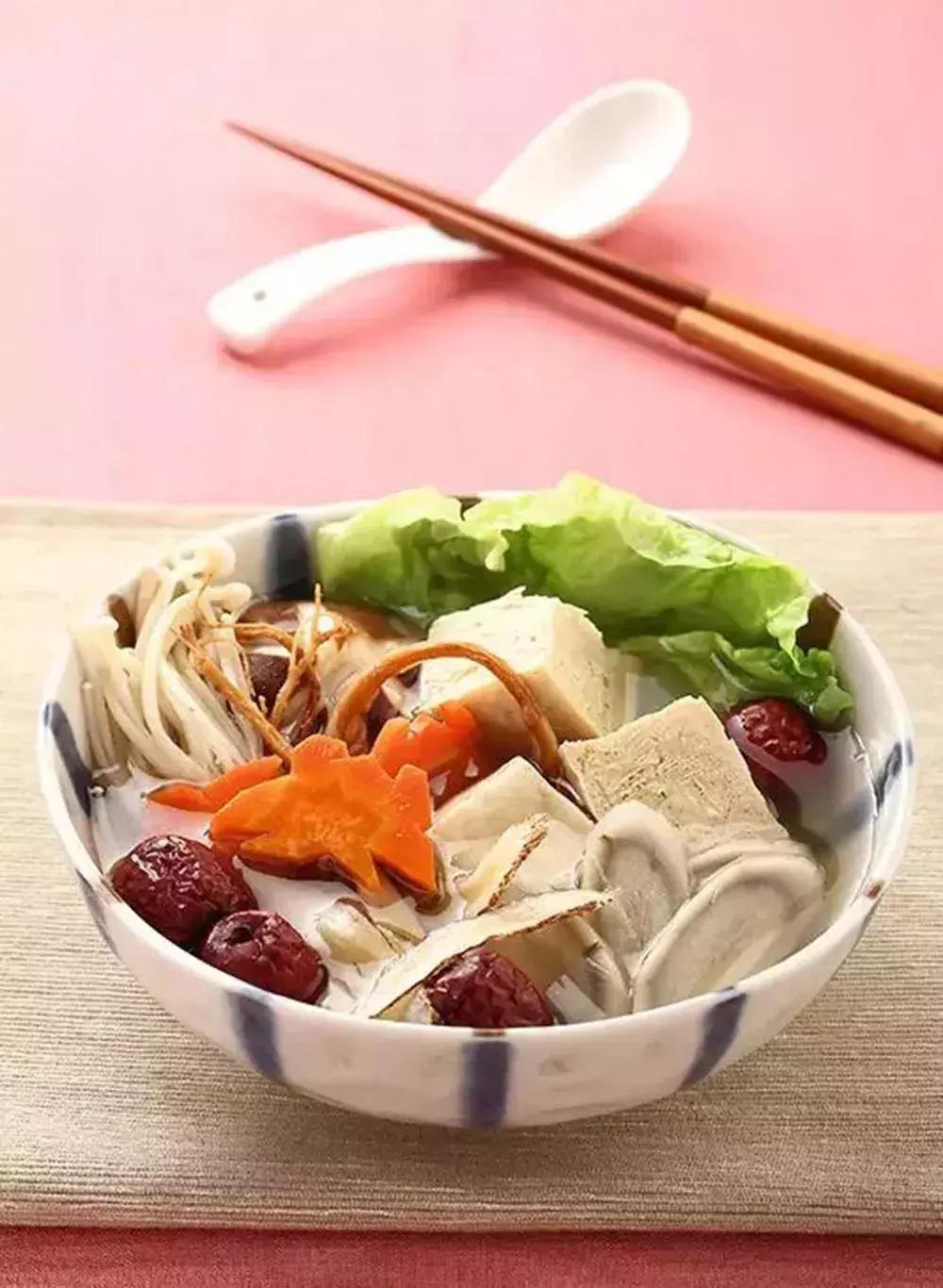 冬季养生食谱100道菜谱,冬季滋补又暖身的食物