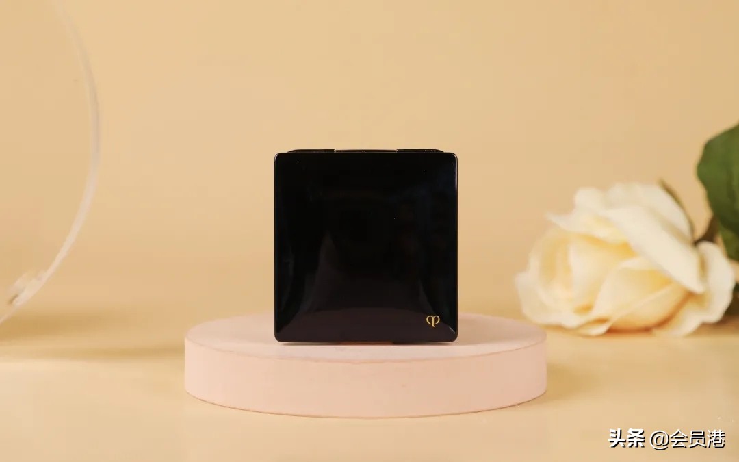 大牌湿粉饼遮瑕持久不脱妆前三名,阿玛尼粉饼遮瑕持久不脱妆第一名