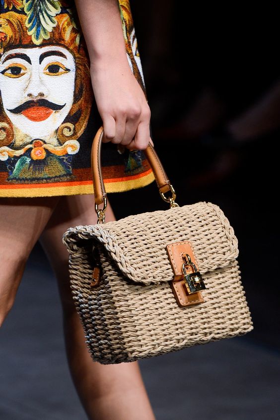 女人精致的饰品有什么,精致女人一定要知道的穿搭技巧