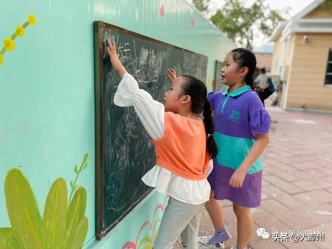 市区这8大公园“魔幻”变身!增添了游乐区、沙坑、足球场、彩绘墙....