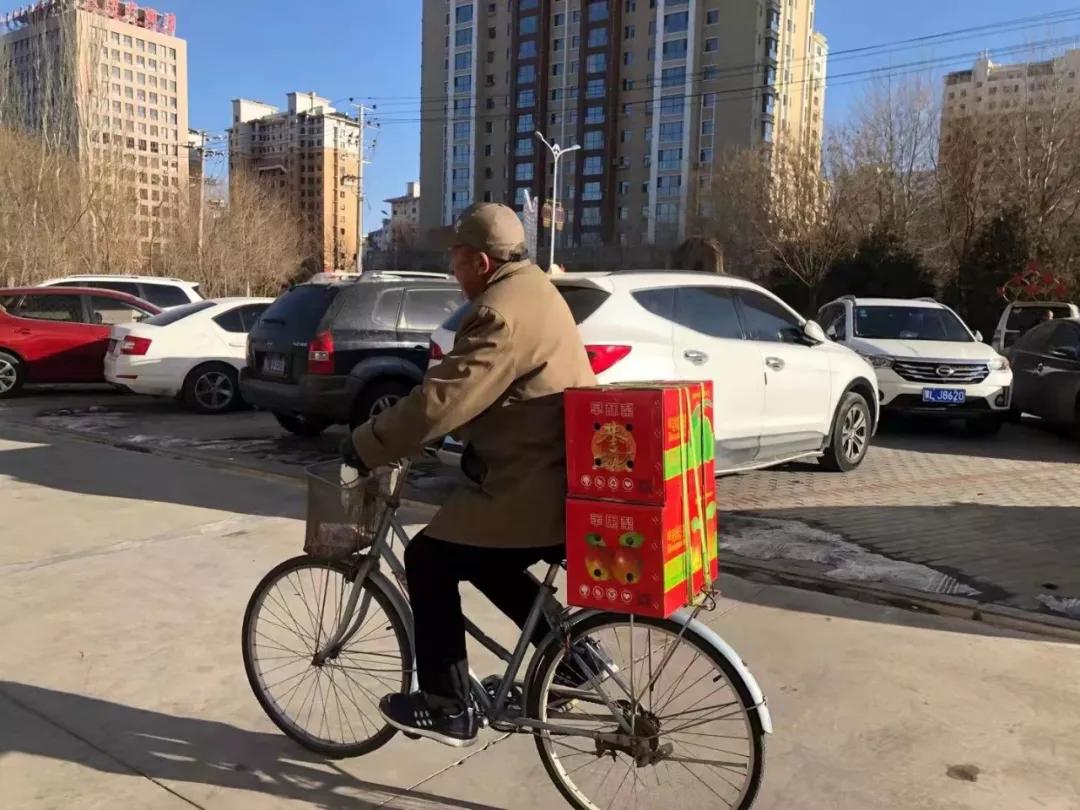 40万斤梨滞销果农急盼援手,河北赵县60万斤滞销梨急寻销路