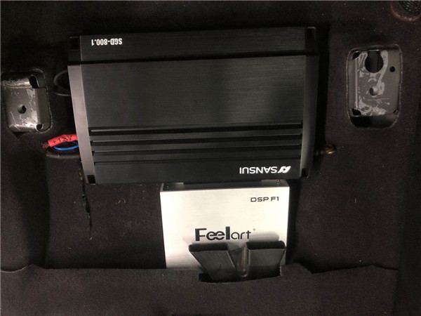 我的车怎么简单改出夜店般的感觉啊？