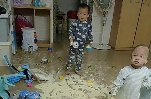 “这移动篮球架可还行？”爸爸又解锁了带娃新方式