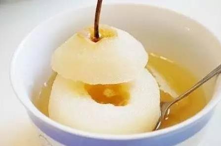 小孩白天不咳嗽晚上咳个不停妙招,治宝宝咳嗽小方法