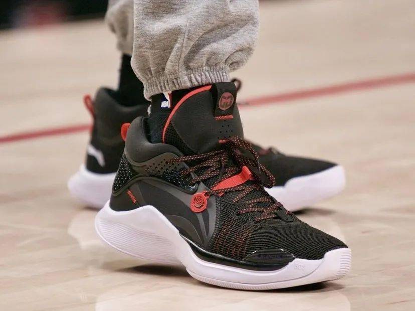 cj1代篮球鞋,李宁cj1篮球鞋怎么样