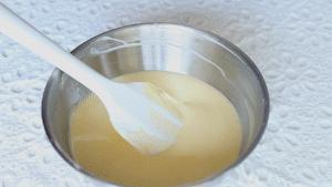 戚风蛋糕消泡是什么原因,戚风蛋糕太绵密是不是消泡了