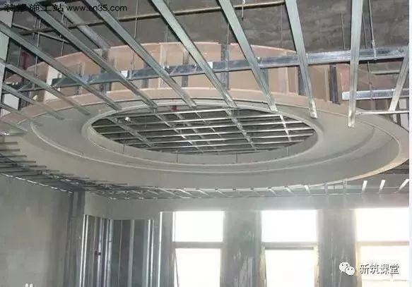 轻钢龙骨石膏板造型吊顶施工视频,石膏板天花吊顶施工全过程