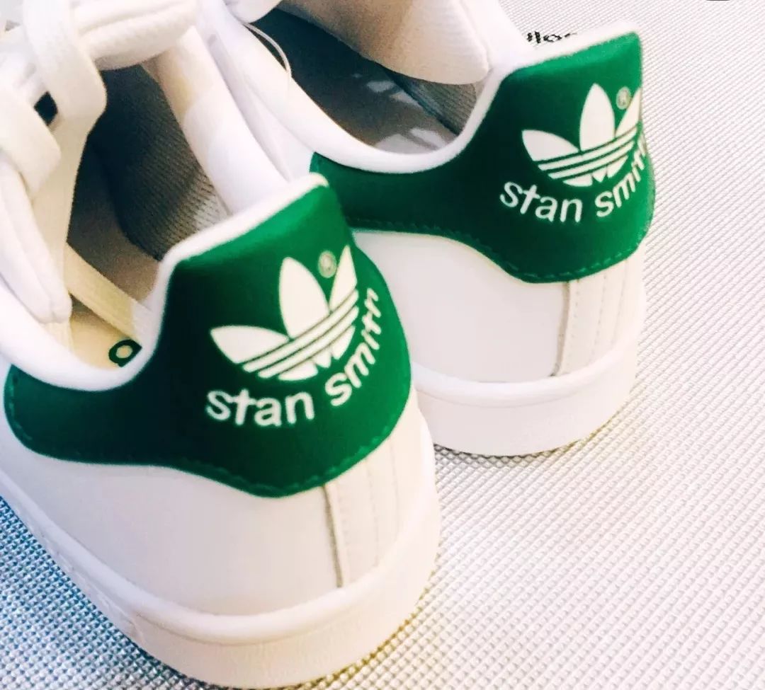 潮鞋推荐300元以下百搭,必入潮鞋3款经典百搭潮鞋推荐