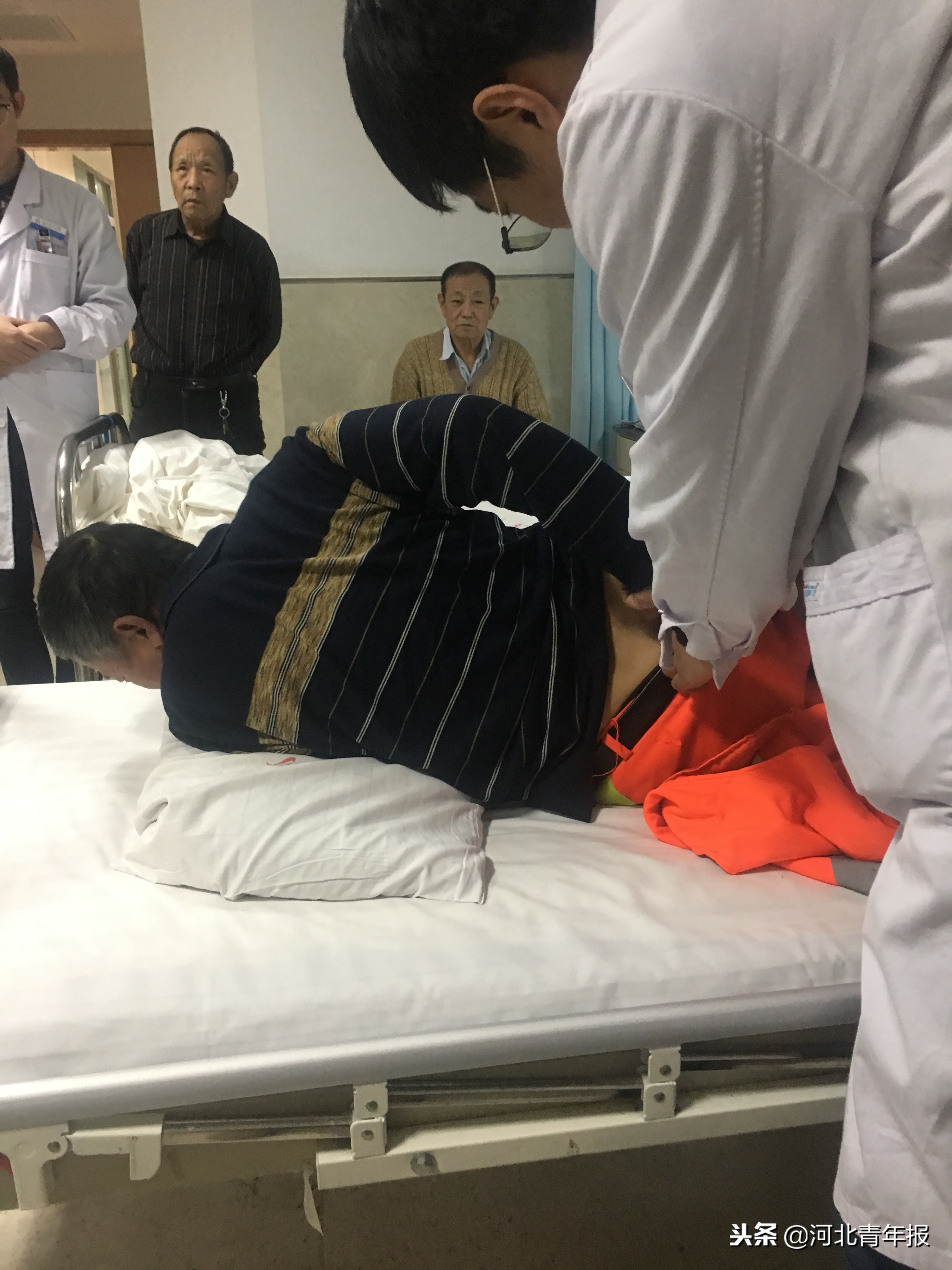 石家庄2死5伤撞人案,石家庄2死2伤案件原视频