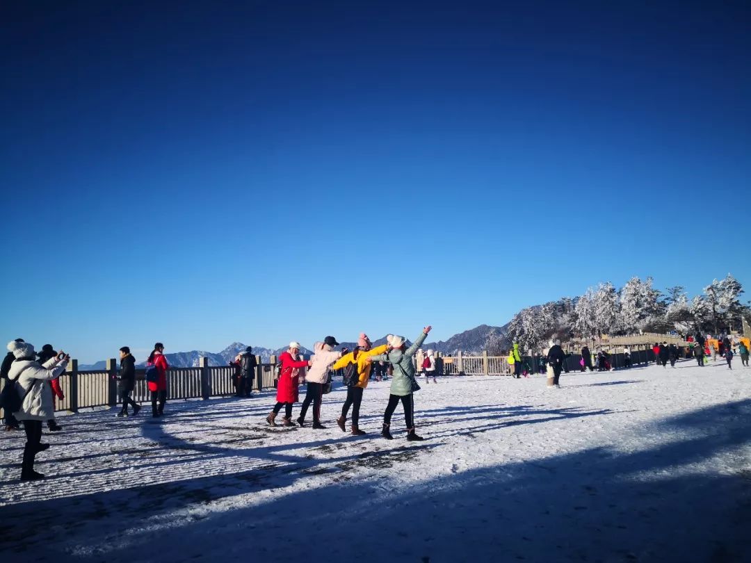成都周边泡温泉滑雪推荐,成都滑雪泡温泉两日游