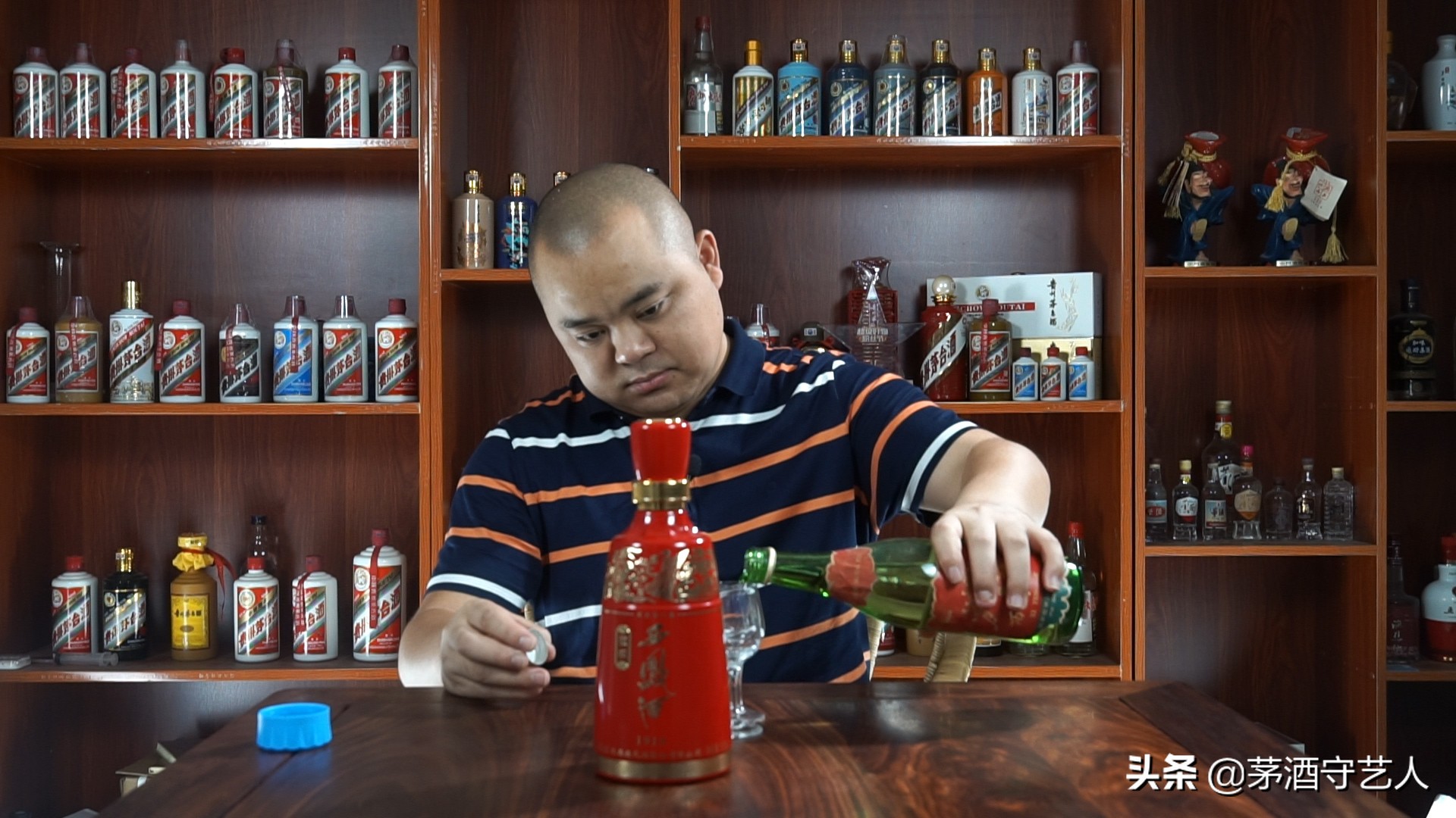 茅酒守艺人酱香经典品酒视频,茅酒守艺人评荣和烧坊