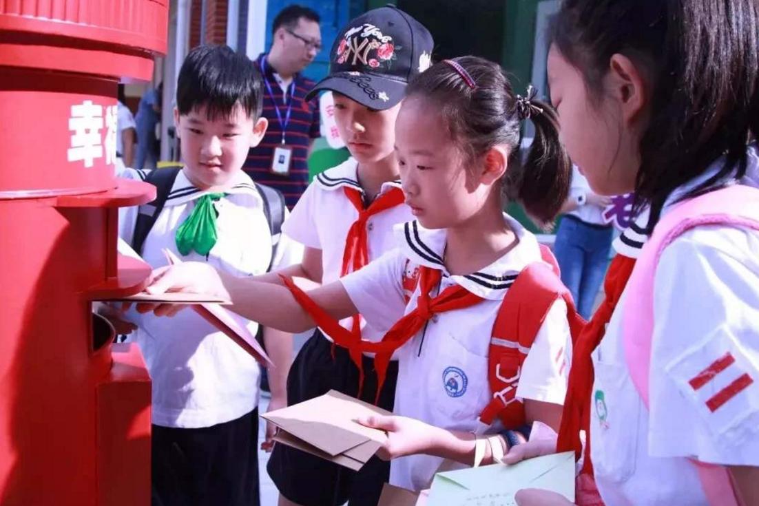 教师节送给老师的礼物不用双面胶,教师节到了送男老师什么礼物最好