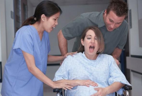 女人怀孕的艰辛丈夫应该给予理解,女人怀孕后老公应该怎样对待她