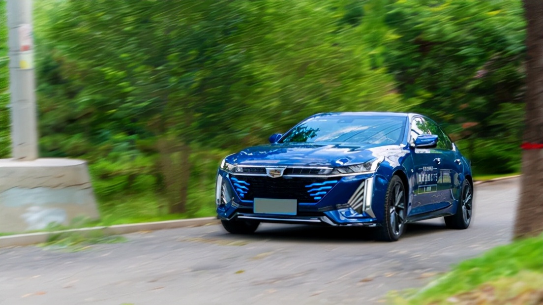 二手车推荐凯迪拉克吗,二手车保值率低值得推荐