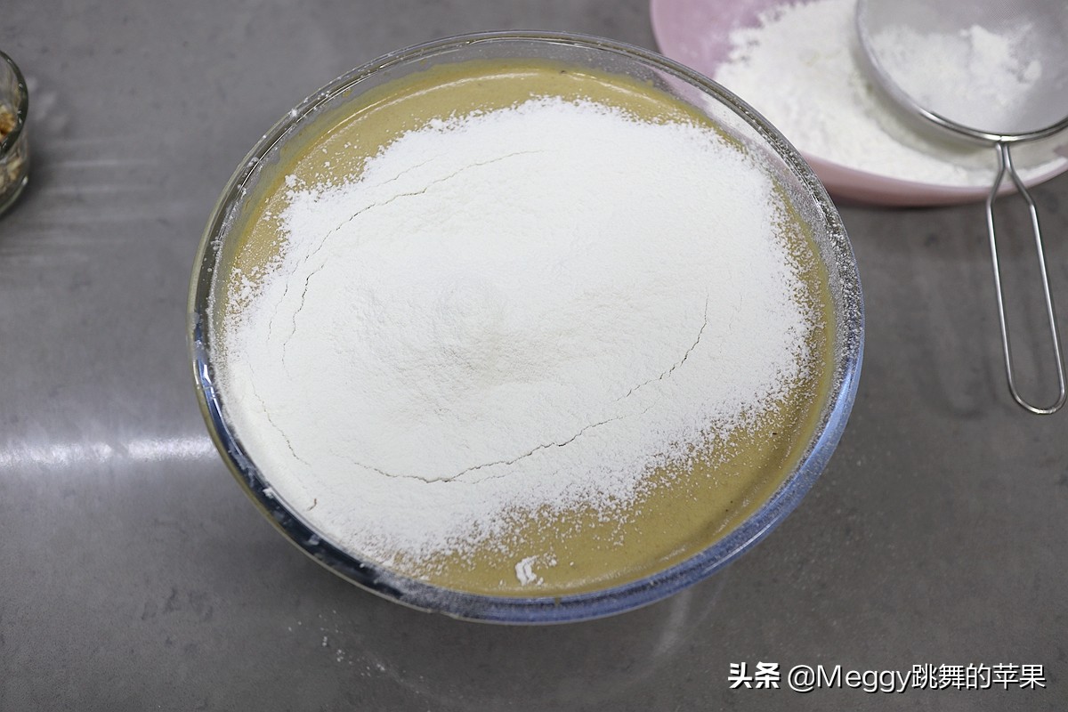 红枣糕简单又好吃的方法,香甜软糯的红枣糕绝对没有色素