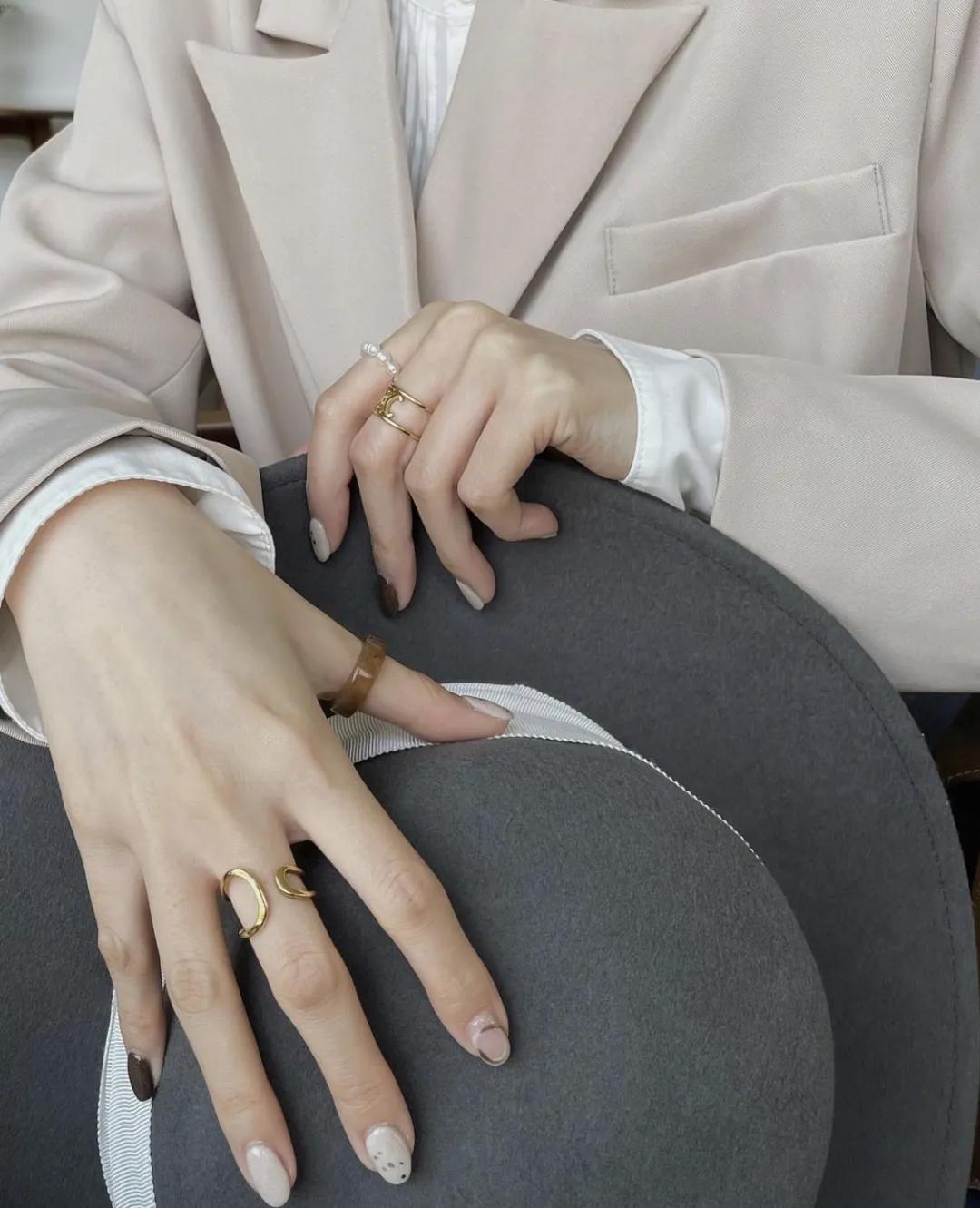 香奈儿珠宝首饰双clogo,香奈儿logo的首饰