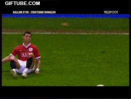 诺伊尔和内马尔点球大战,诺伊尔扑出内马尔单刀