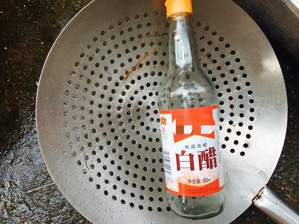 小龙虾是刷了再泡还是泡了再洗,洗小龙虾要不要放小苏打