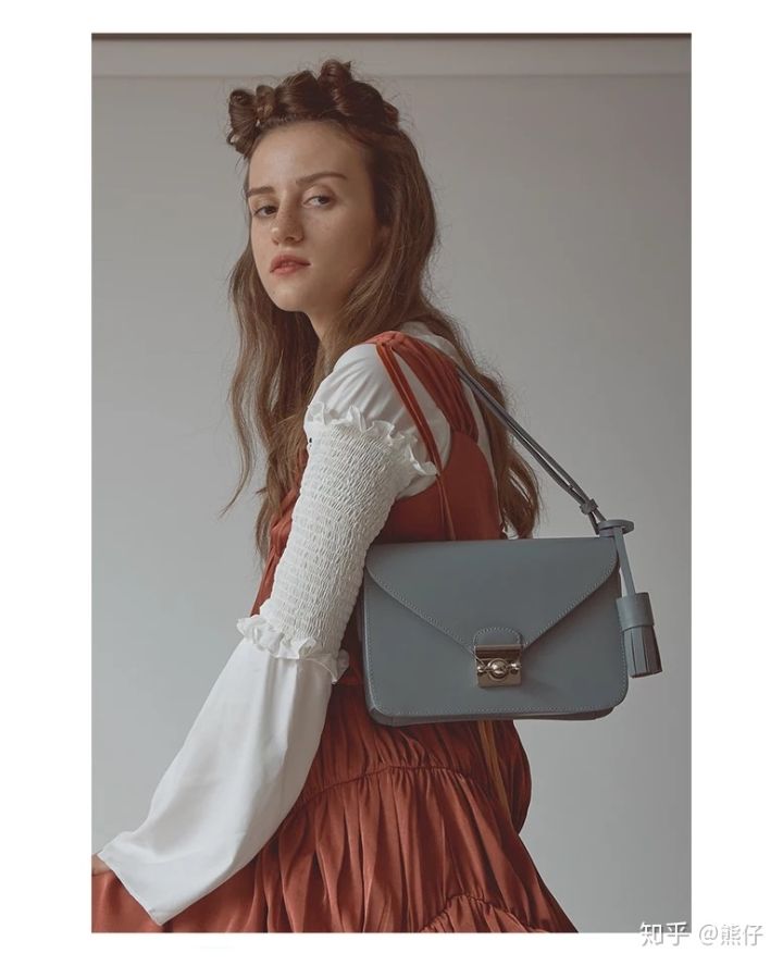 千元包包推荐轻奢20岁,千元小众包包推荐百搭平价