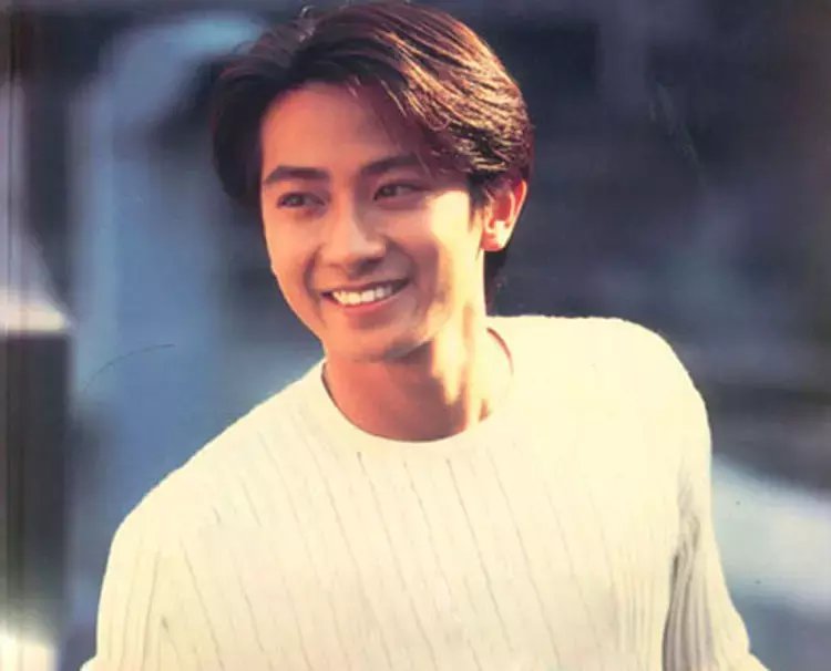 生意赔千万，陷桃色丑闻，“渣男洗白”直播2小时挣7000万