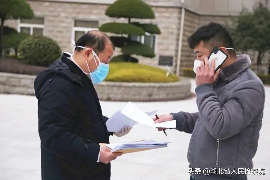 特殊时期的坚守,特殊时期依然坚守岗位