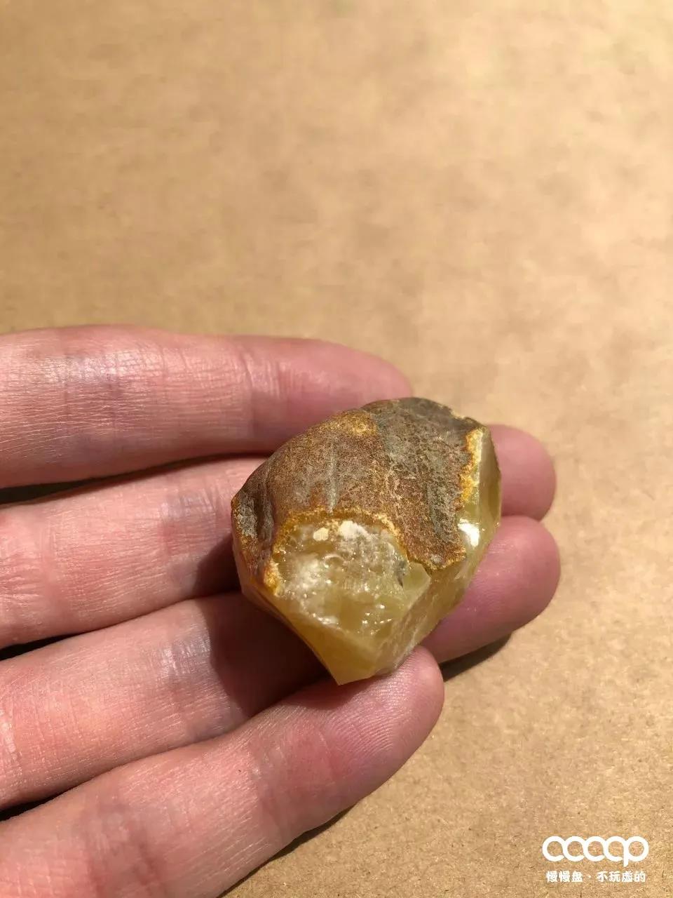 怎么选蜜蜡原石,怎么样才能买到真的蜜蜡原石