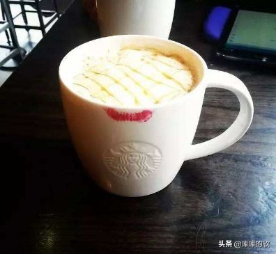 涂口红喝水如何不沾杯,口红沾杯如何喝水