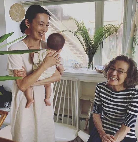 75岁日本家庭主妇日常,日本中年家庭主妇一天的真实生活