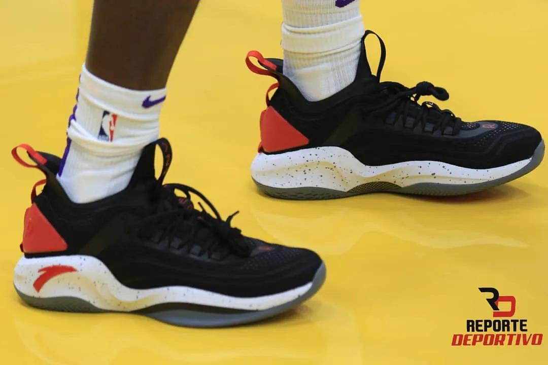 nba球员上脚安踏,nba球员上脚球鞋欧文4绿橙粉