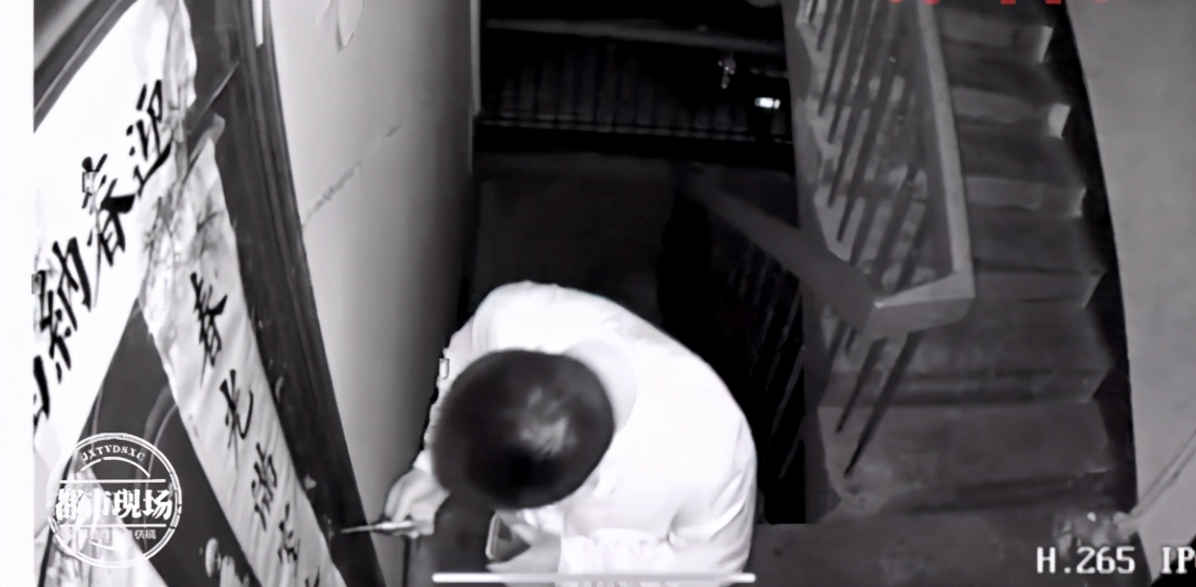 门锁被人用胶水堵怎么处理,多大仇