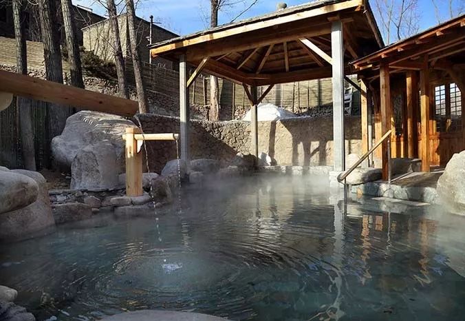 北京冬天适合泡温泉的地方,北京冬天泡温泉的好去处