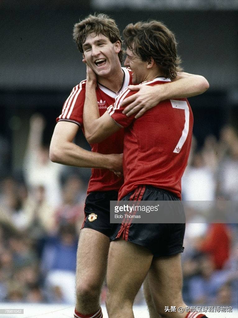 英格兰第一铁汉，骨折踢完比赛，40年前战胜曾国足，爱穿牛逼鞋