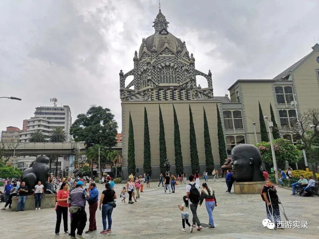 三进三出哥伦比亚送鲜花求爱，沪C穿越五大洲、第一次在南美相亲
