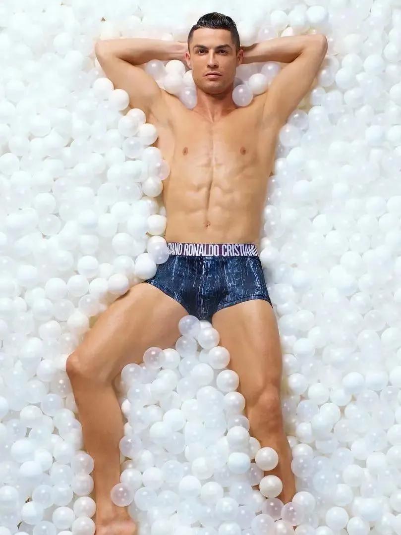 全球第一高富帅被柜姐拿下,世界上最厉害的海王c罗