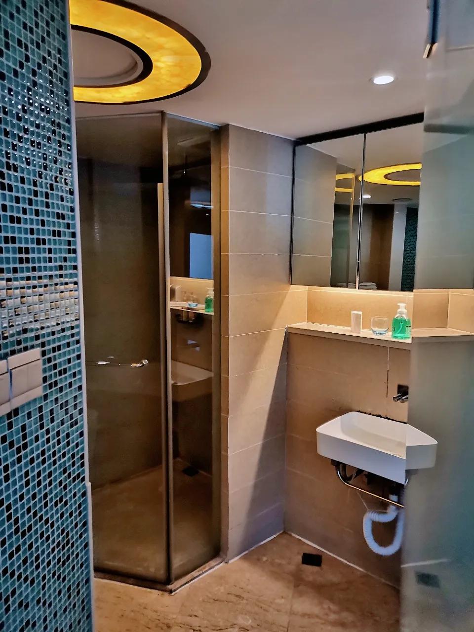 青岛栈桥豪华海景公寓,在海景房看日落