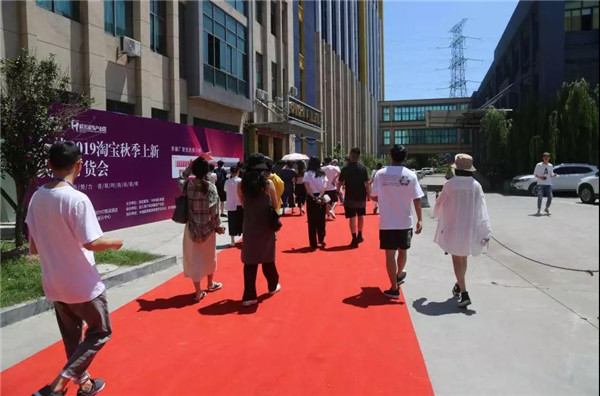 杭州服装电商产业园哪里最密集,杭州3500亩服装产业园