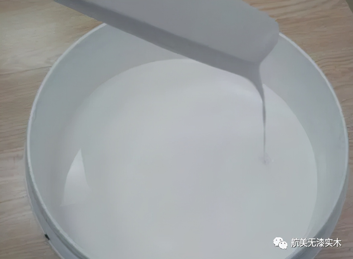 装修用的板材哪一种胶比较少,什么是酚醛板胶水