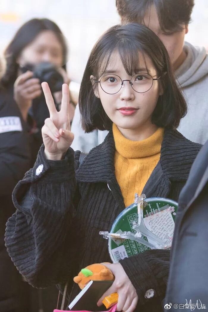 方圆脸适合什么发型短发,方圆脸剪什么发型显脸小显年轻