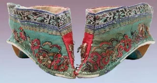 绣花鞋中国风复古,魅力绣花鞋