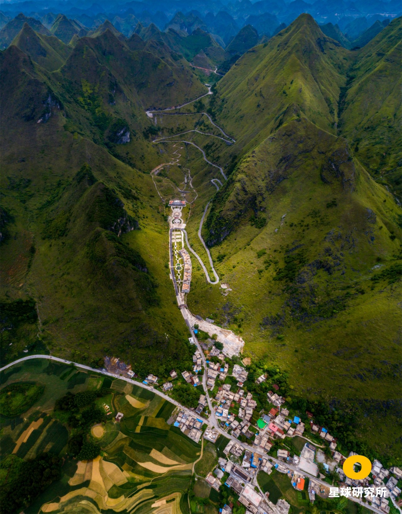 中国南方喀斯特的组成,中国南方喀斯特地貌原因