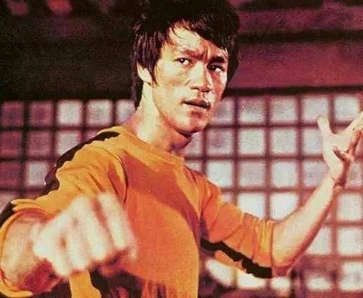 成龙因功夫而出名,曾经功夫巨星现状