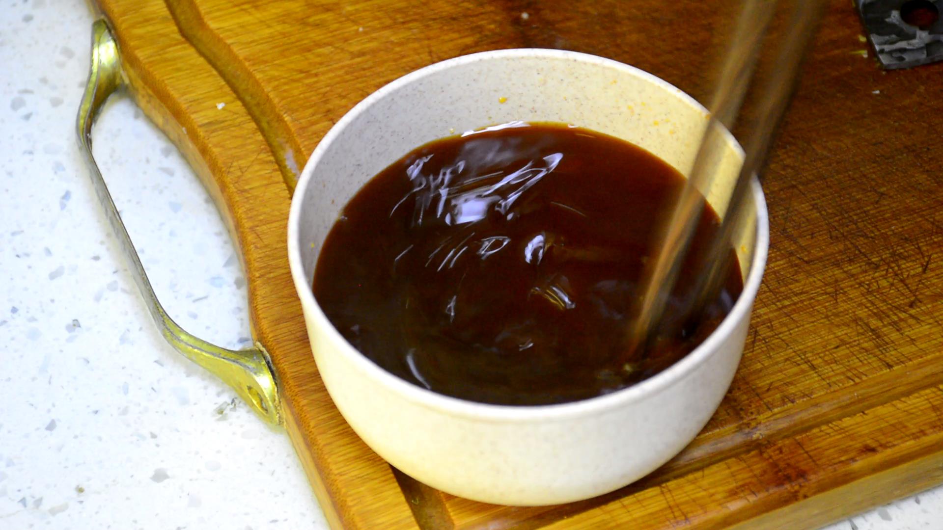 地三鲜做法调汁,传统东北地三鲜的原材料是哪三鲜