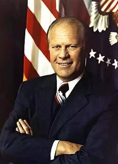 1972年,毛主席接见尼克松,笑着问他:你们常常利用姑娘做掩护?