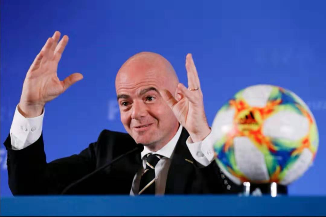 “秃”如其来的尴尬，盘点秃头的足球大咖