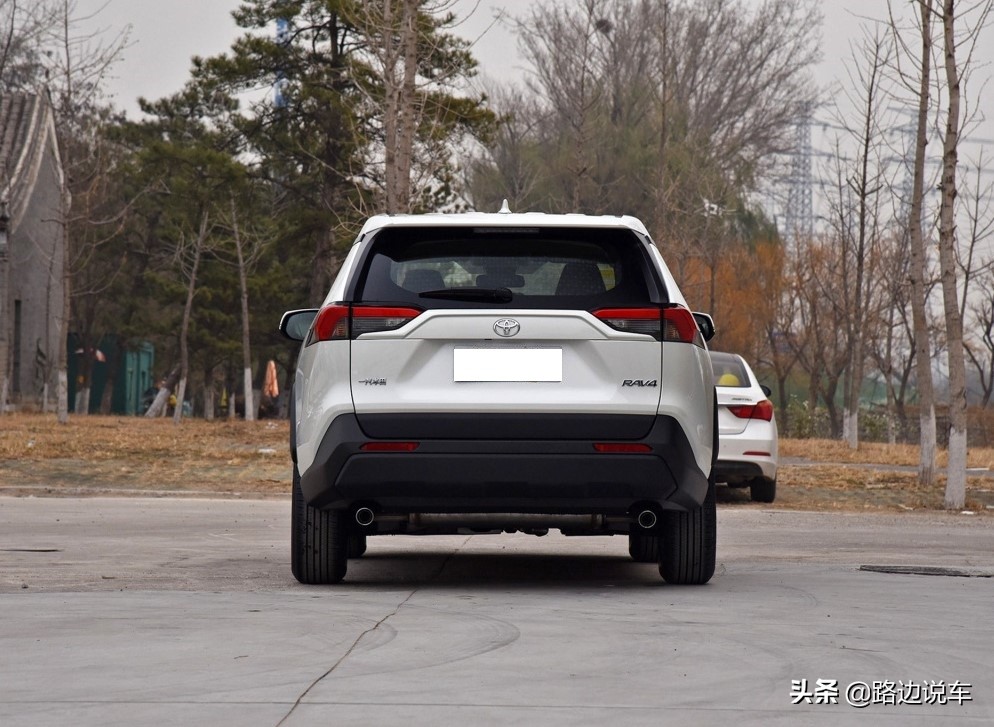 丰田RAV4荣放的动力比较弱吗?它油耗高吗?车主反馈了用车感受