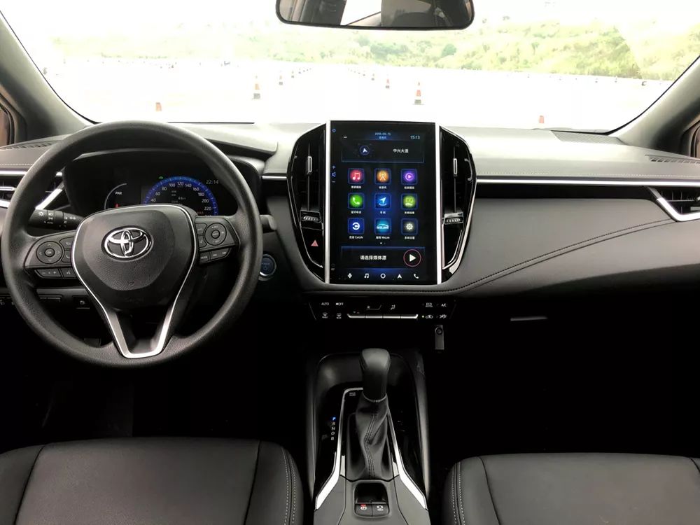 雷凌双擎运动版底盘会不会太低了,卡罗拉双擎雷凌双擎底盘对比