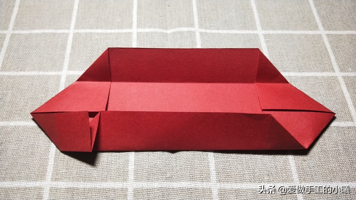 爱心书签用一个正方形纸怎么折,怎样用很小的白纸做一个爱心书签