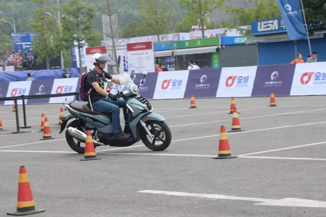 2.78万ADIVAAJ201欧系运动踏板首发！金城旗下多款车型试驾